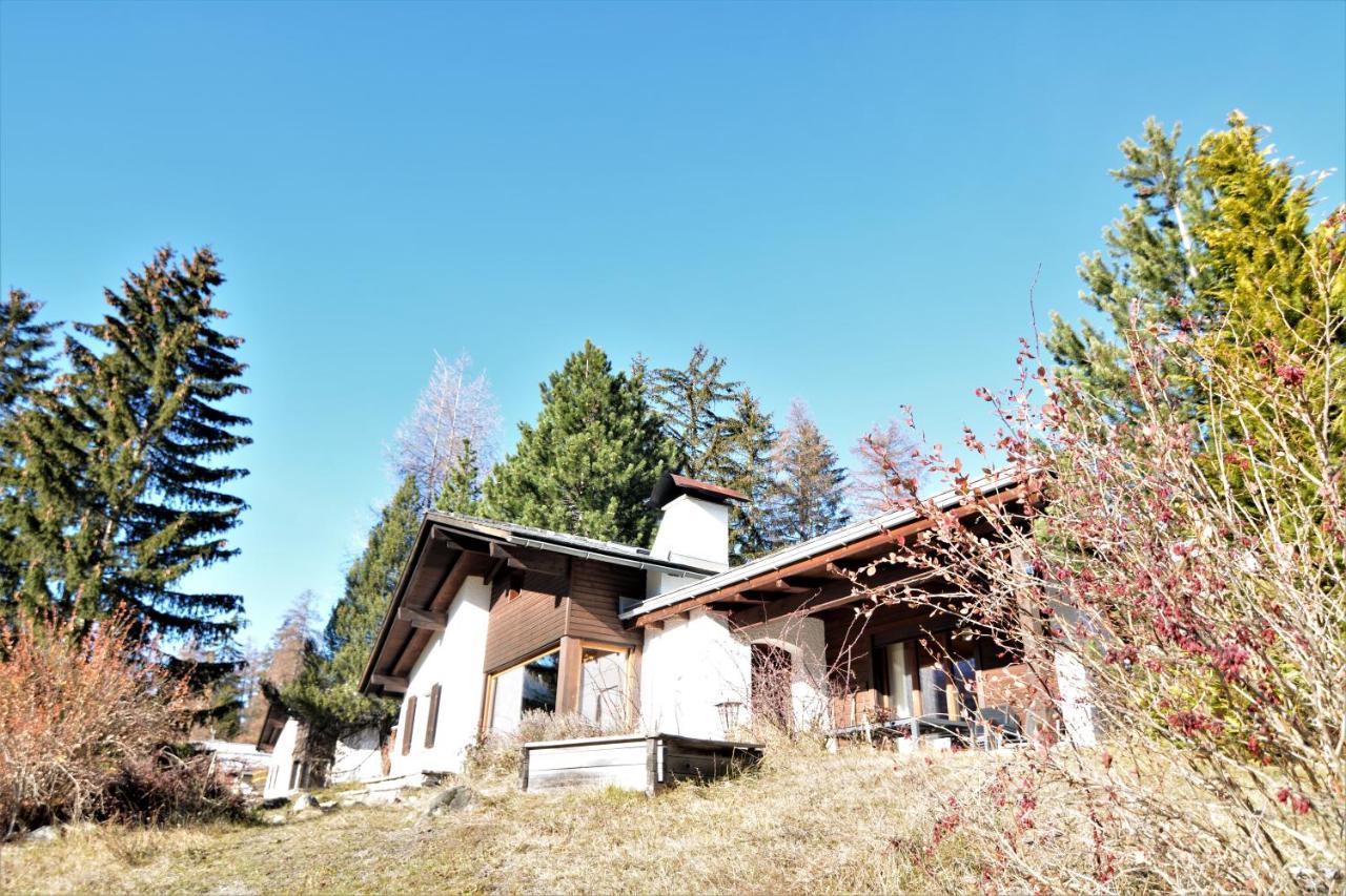 Haus Schwarz Villa Savognin Exterior photo
